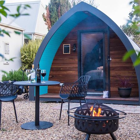 Bed and Breakfast Jen'S Garden Pods Гриффит Экстерьер фото