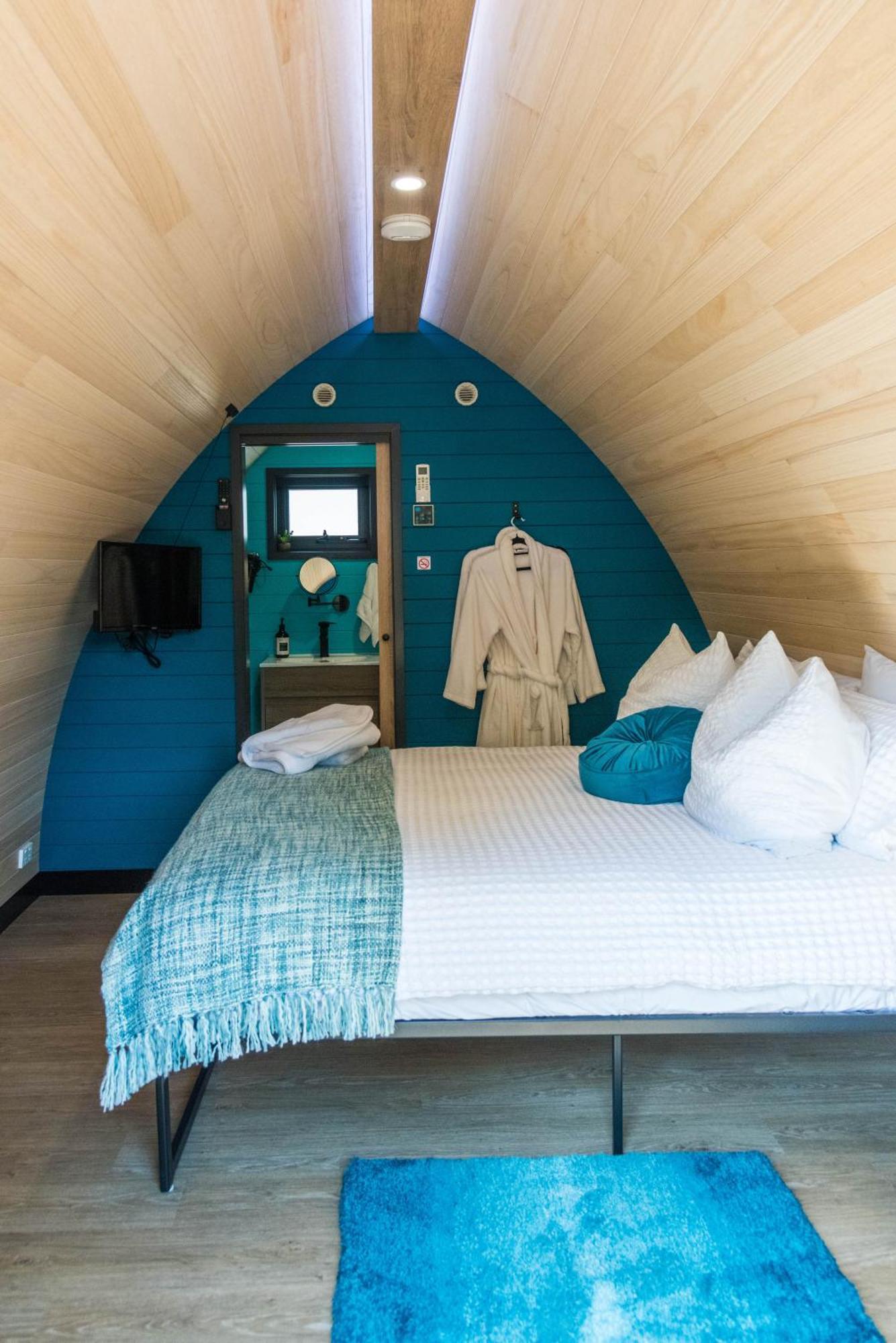 Bed and Breakfast Jen'S Garden Pods Гриффит Экстерьер фото
